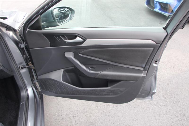 2021 Volkswagen Jetta S R-Line photo 13