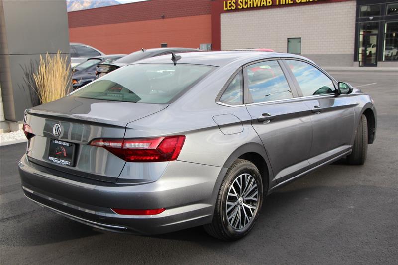 2021 Volkswagen Jetta S R-Line photo 9
