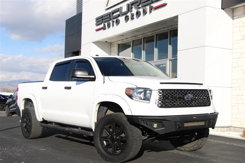 2018 Toyota Tundra SR5's photo