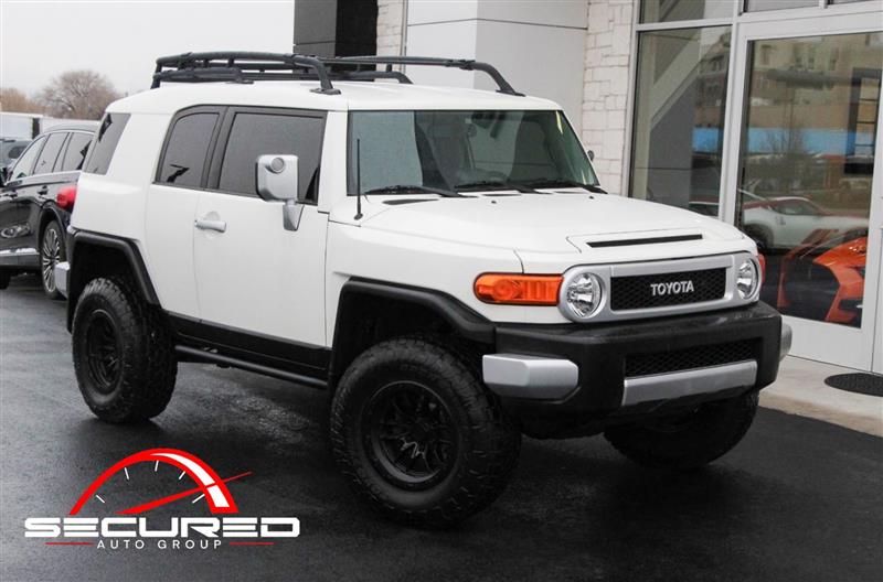 2014 Toyota FJ Cruiser Base's photo