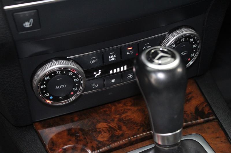 2012 Mercedes Benz GLK 350 4MATIC photo 33