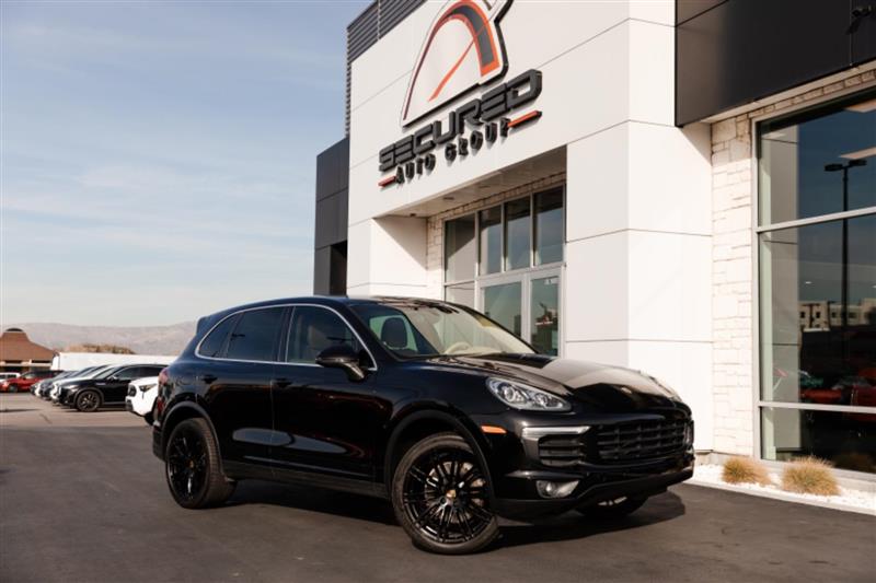 2016 PORSCHE CAYENNE AWD