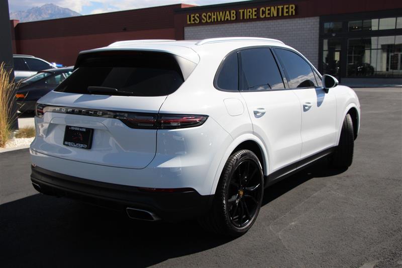 2020 Porsche Cayenne photo 8