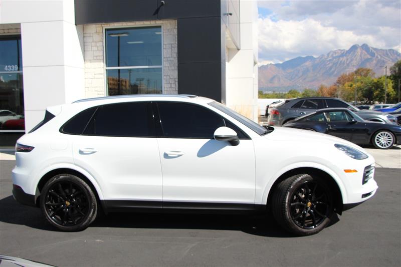 2020 Porsche Cayenne photo 9