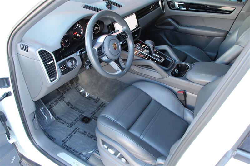 2020 Porsche Cayenne photo 10