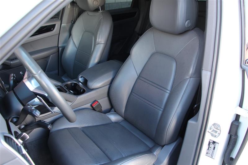 2020 Porsche Cayenne photo 11