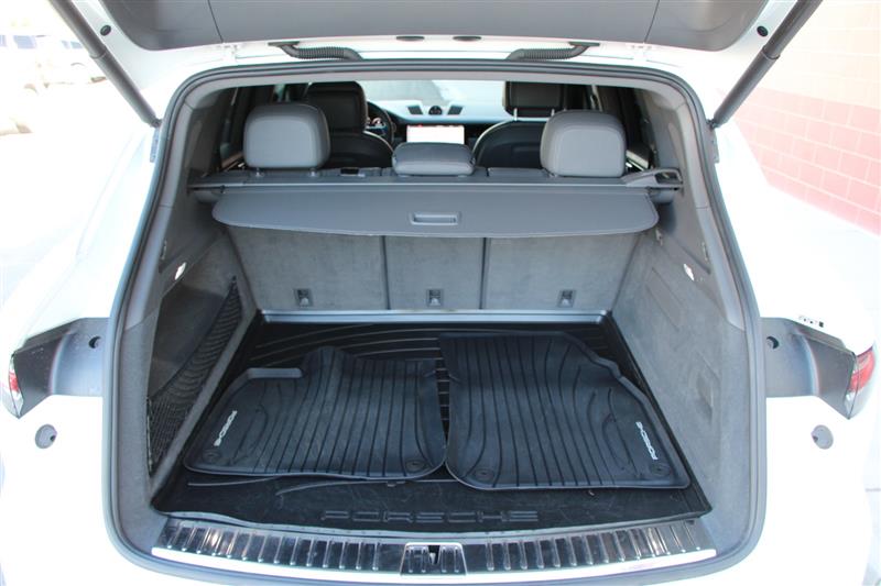 2020 Porsche Cayenne photo 16