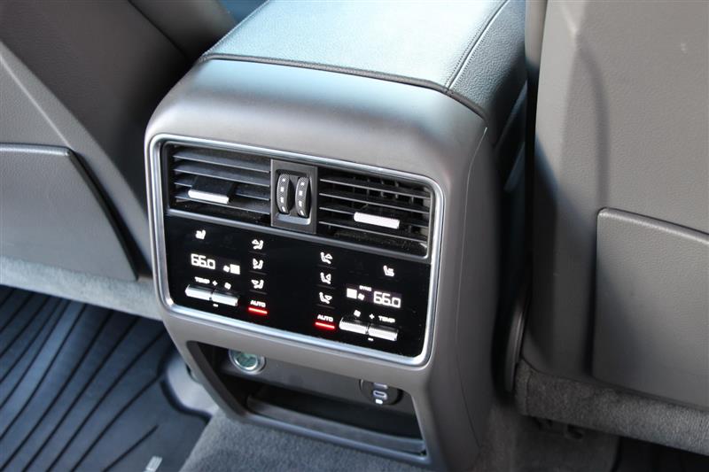 2020 Porsche Cayenne photo 23