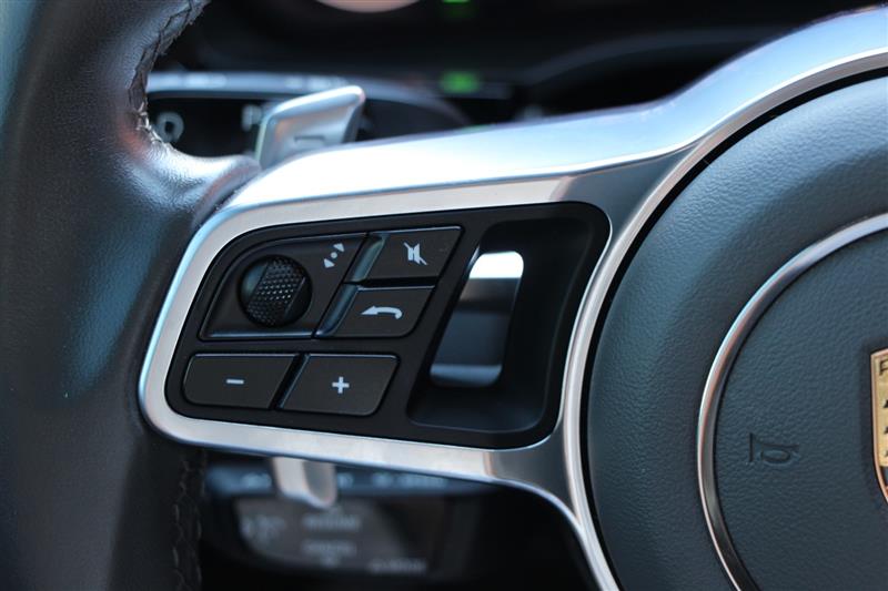 2020 Porsche Cayenne photo 25