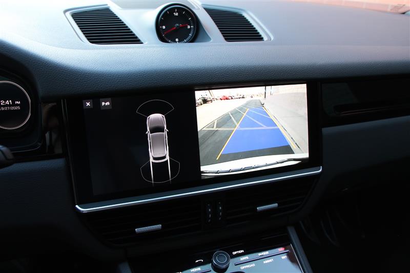 2020 Porsche Cayenne photo 30