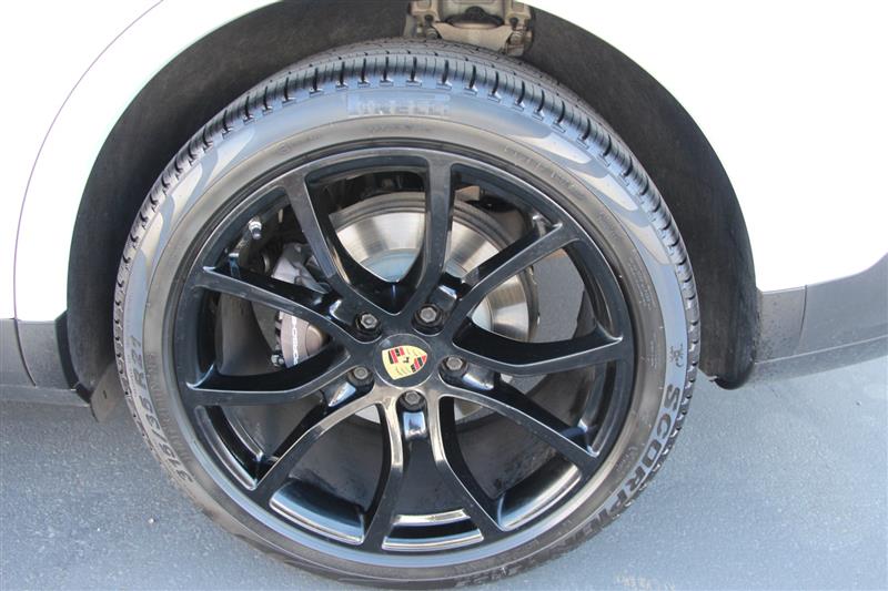 2020 Porsche Cayenne photo 32