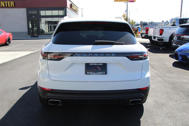 2020 Porsche Cayenne photo 7