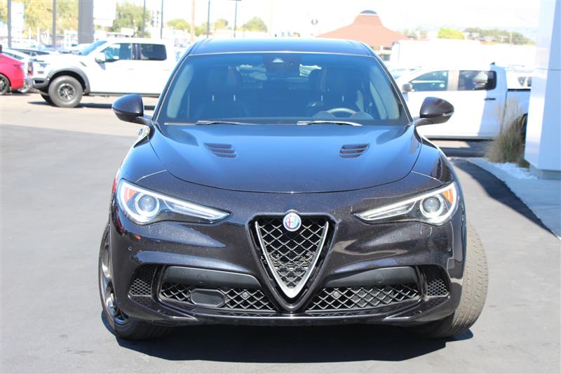 2018 Alfa Romeo Stelvio Quadrifoglio photo 2