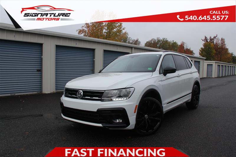 2021 Volkswagen Tiguan SE R-LINE BLACK's photo