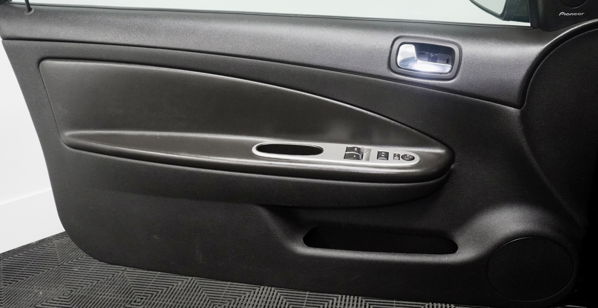 2009 Chevrolet Cobalt SS photo 22