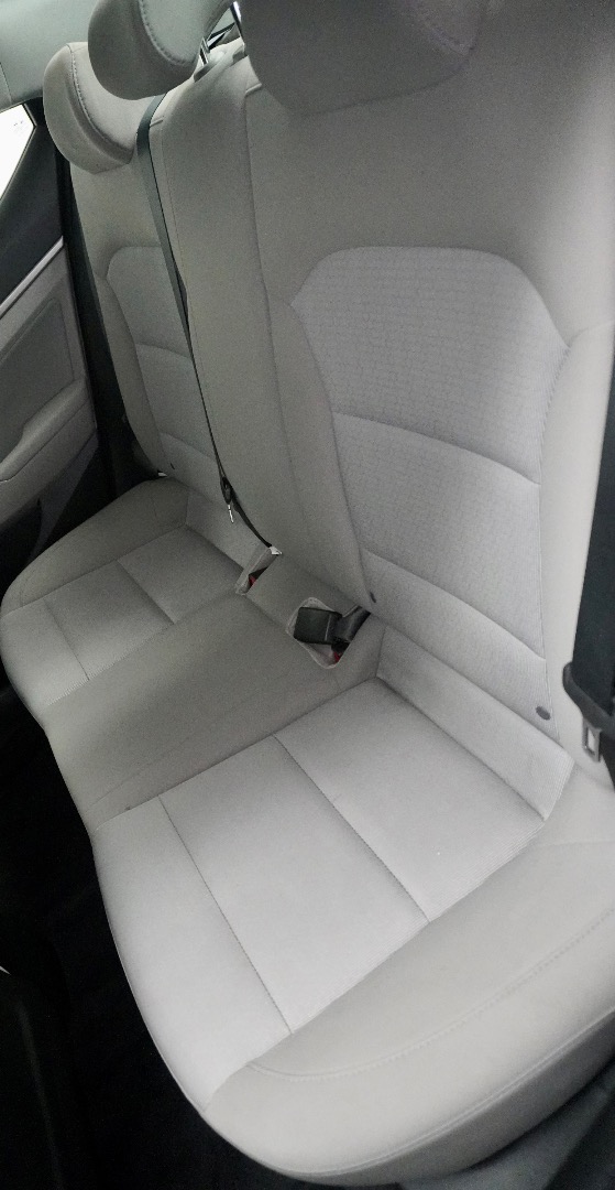 2017 Hyundai Elantra SE photo 4