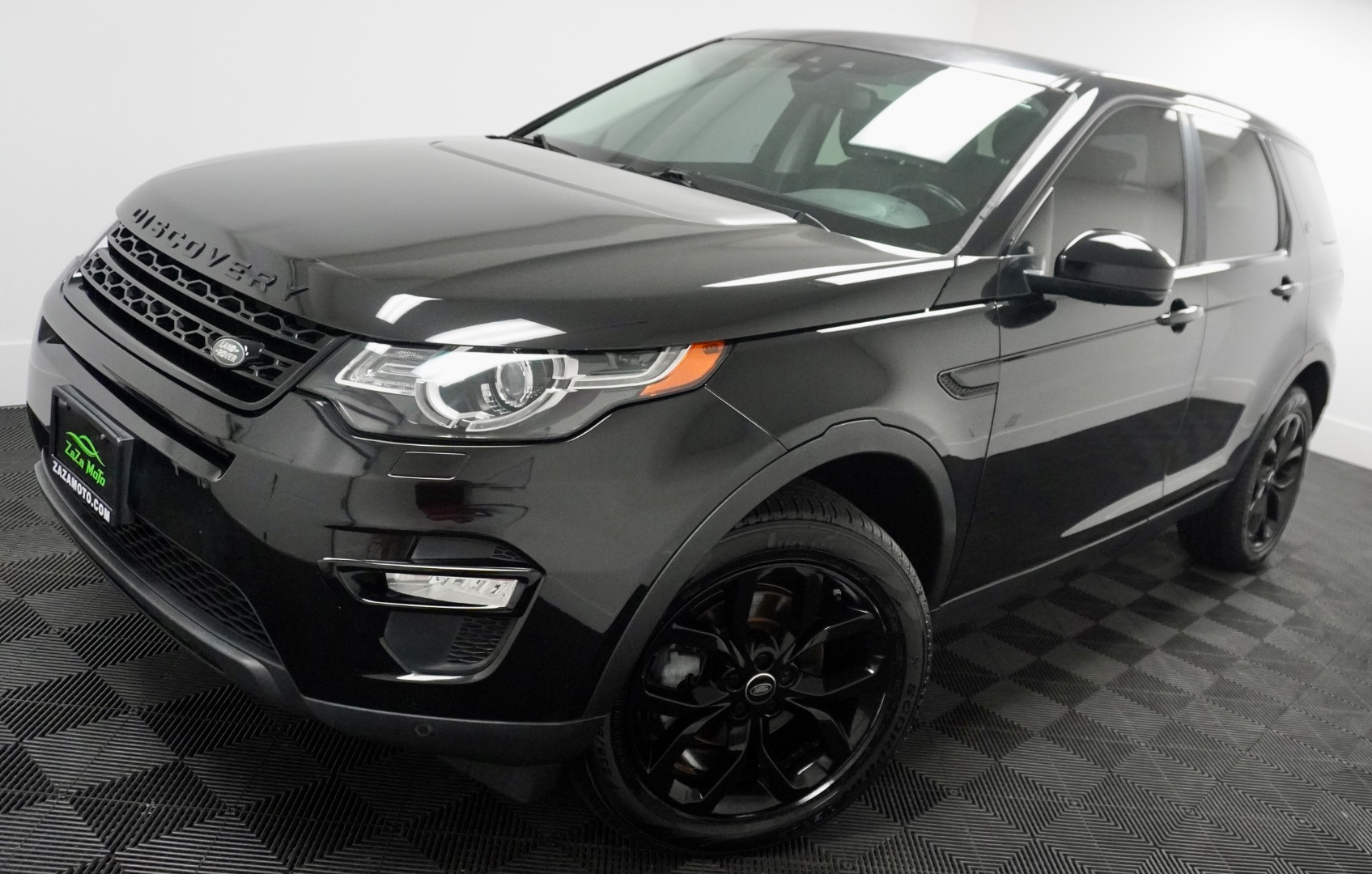 2016 Land Rover Discovery Sport HSE photo 3