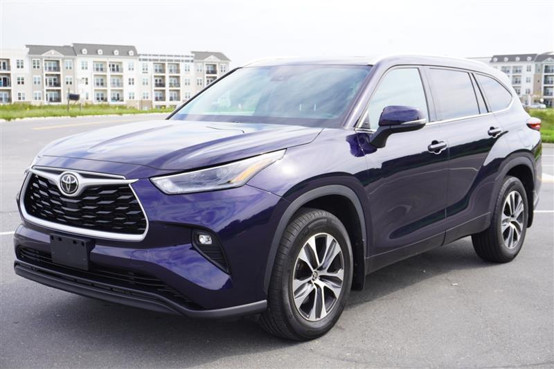 2021 TOYOTA HIGHLANDER XLE