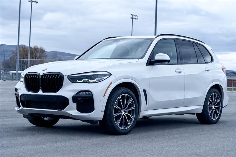 2020 BMW X5 40i's photo