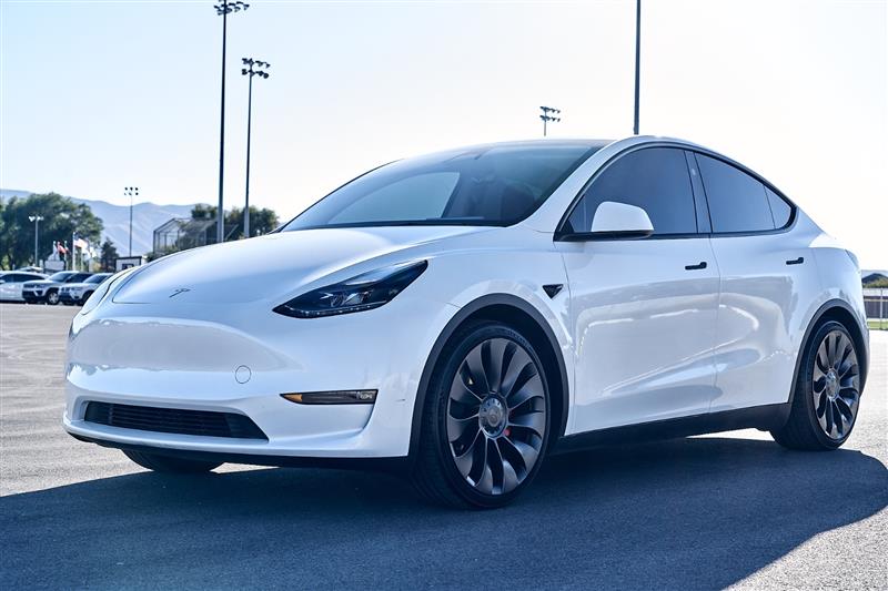 2024 TESLA MODEL Y Performance