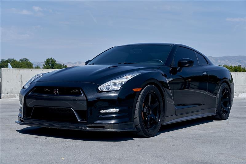 2016 NISSAN GT-R PREMIUM