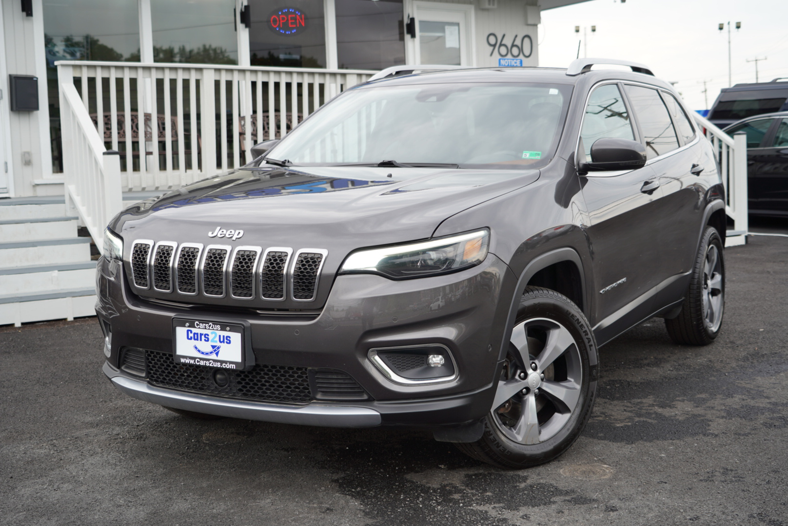 2019 Jeep Cherokee Limited's photo