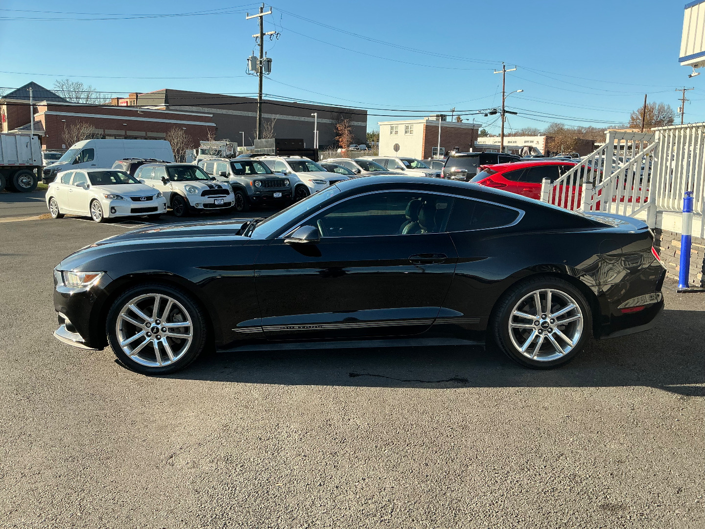 2016 Ford Mustang EcoBoost photo 4