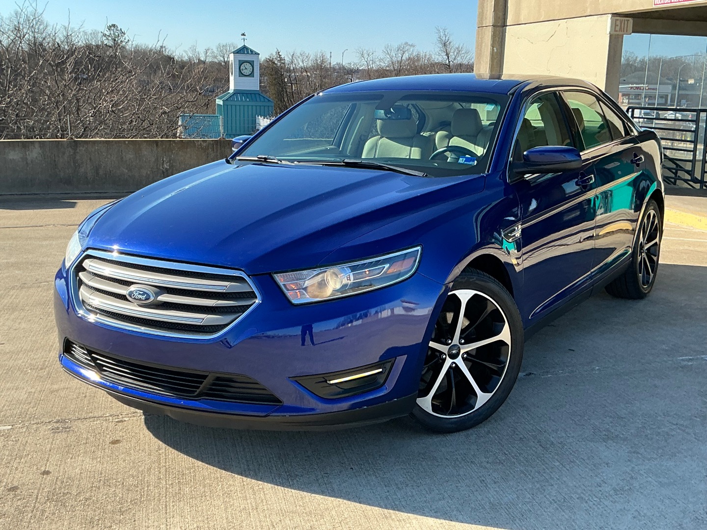 2015 Ford Taurus SEL