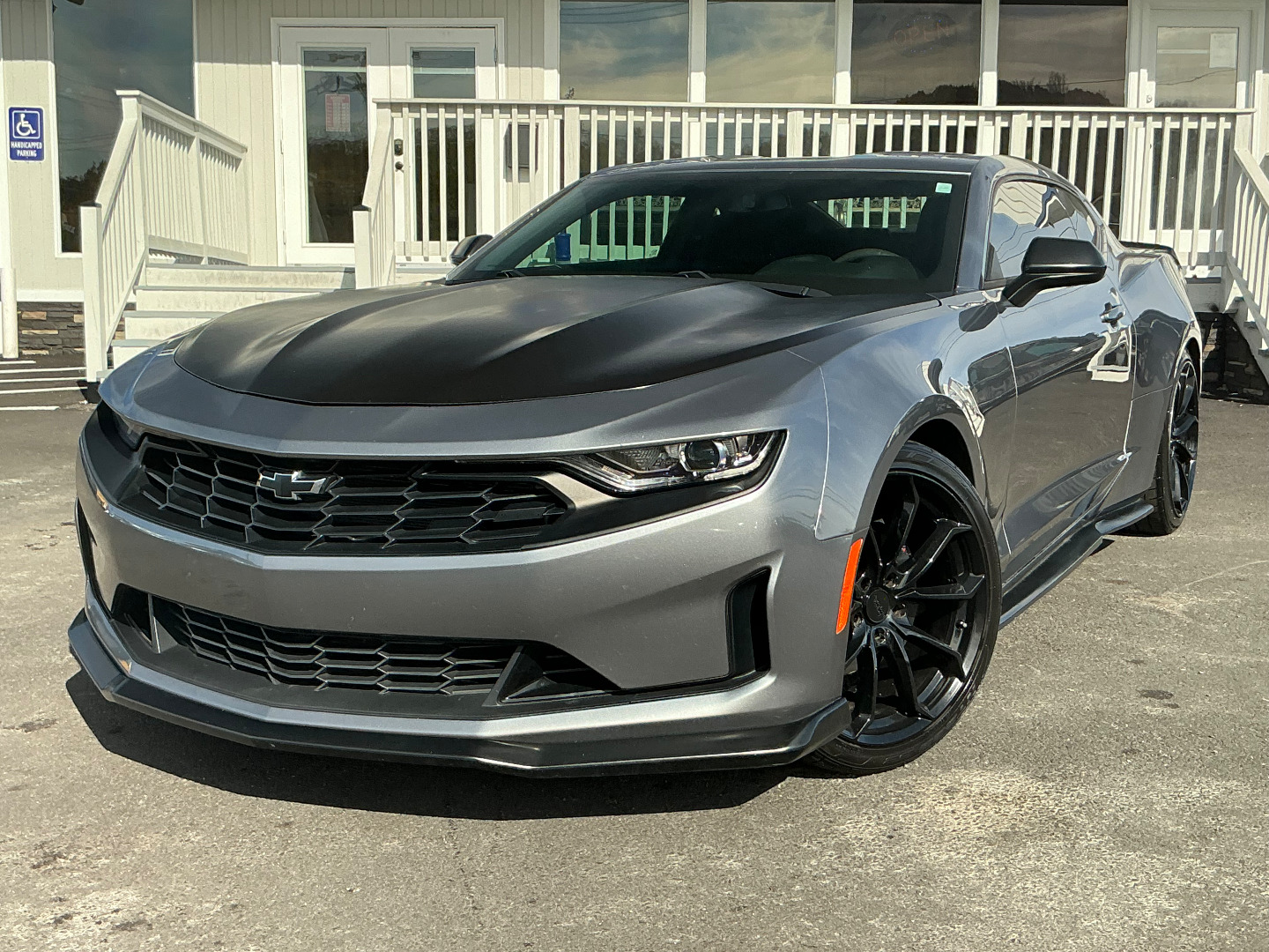 2019 Chevrolet Camaro 1LT's photo