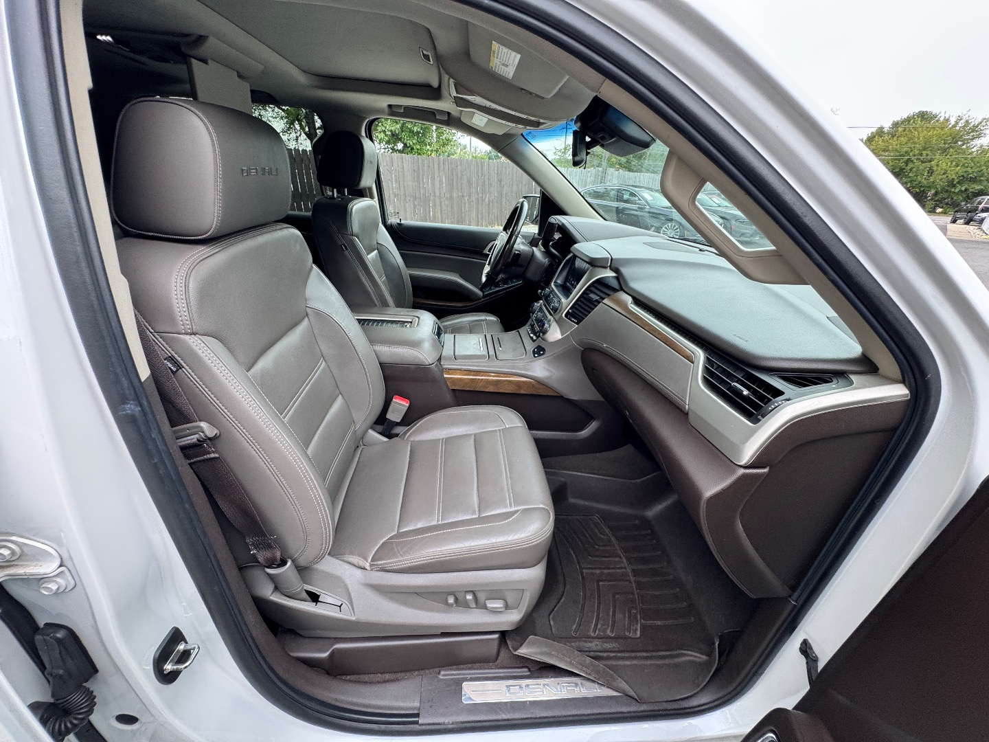 2019 Gmc Yukon Denali photo 34