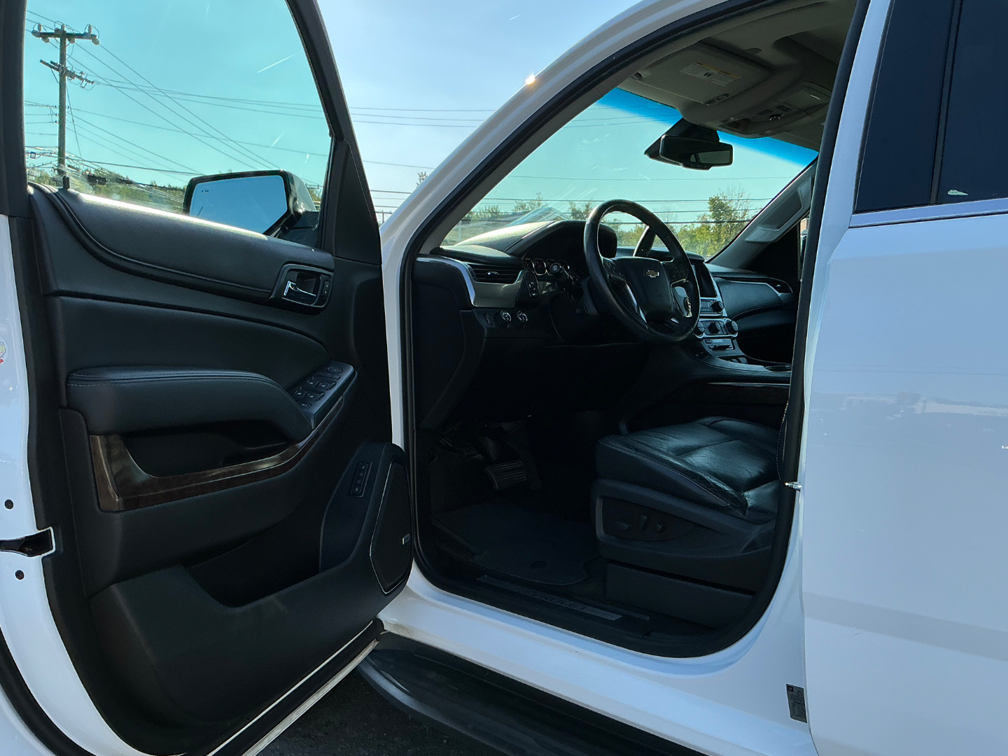 2017 Chevrolet Tahoe LT photo 17