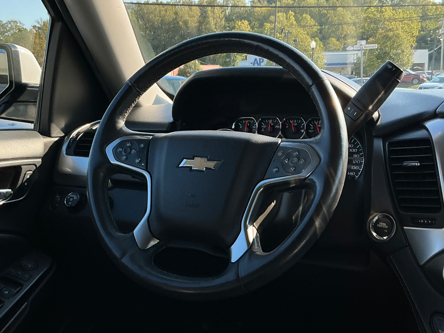 2017 Chevrolet Tahoe LT photo 25