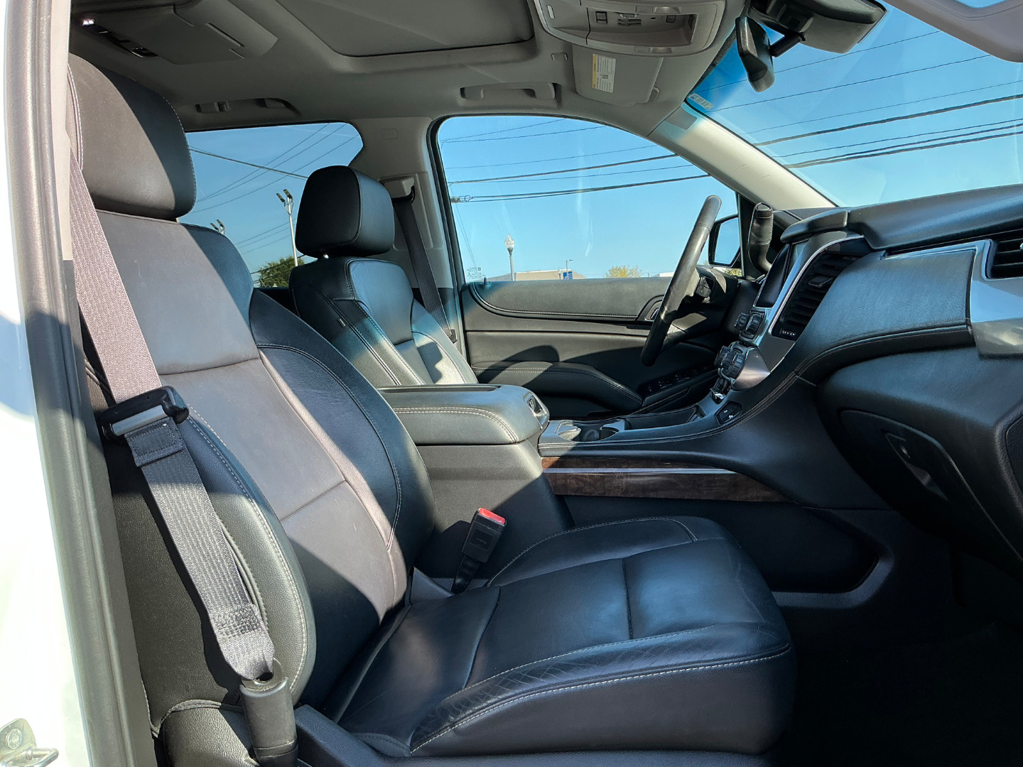 2017 Chevrolet Tahoe LT photo 32