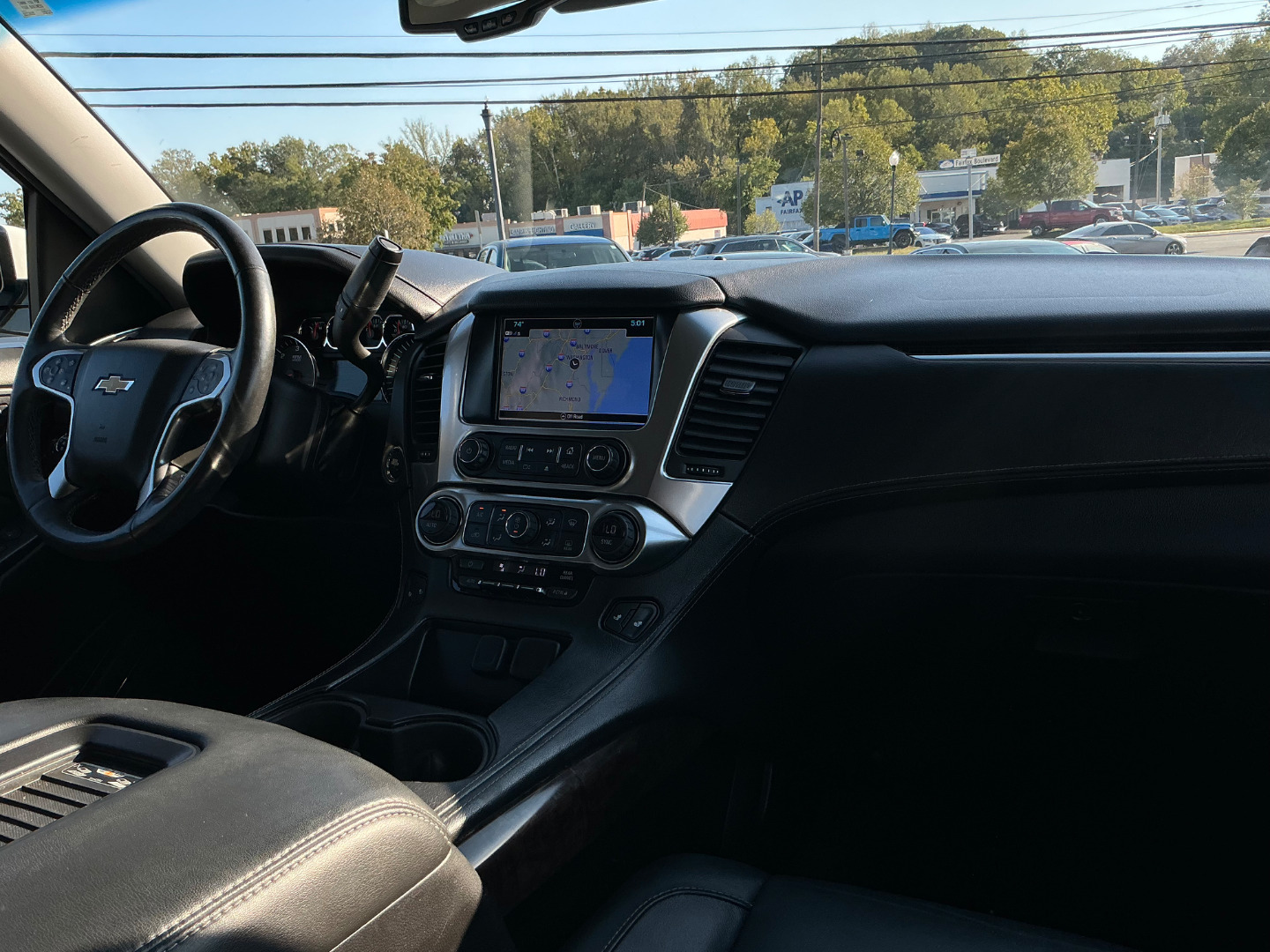 2017 Chevrolet Tahoe LT photo 33