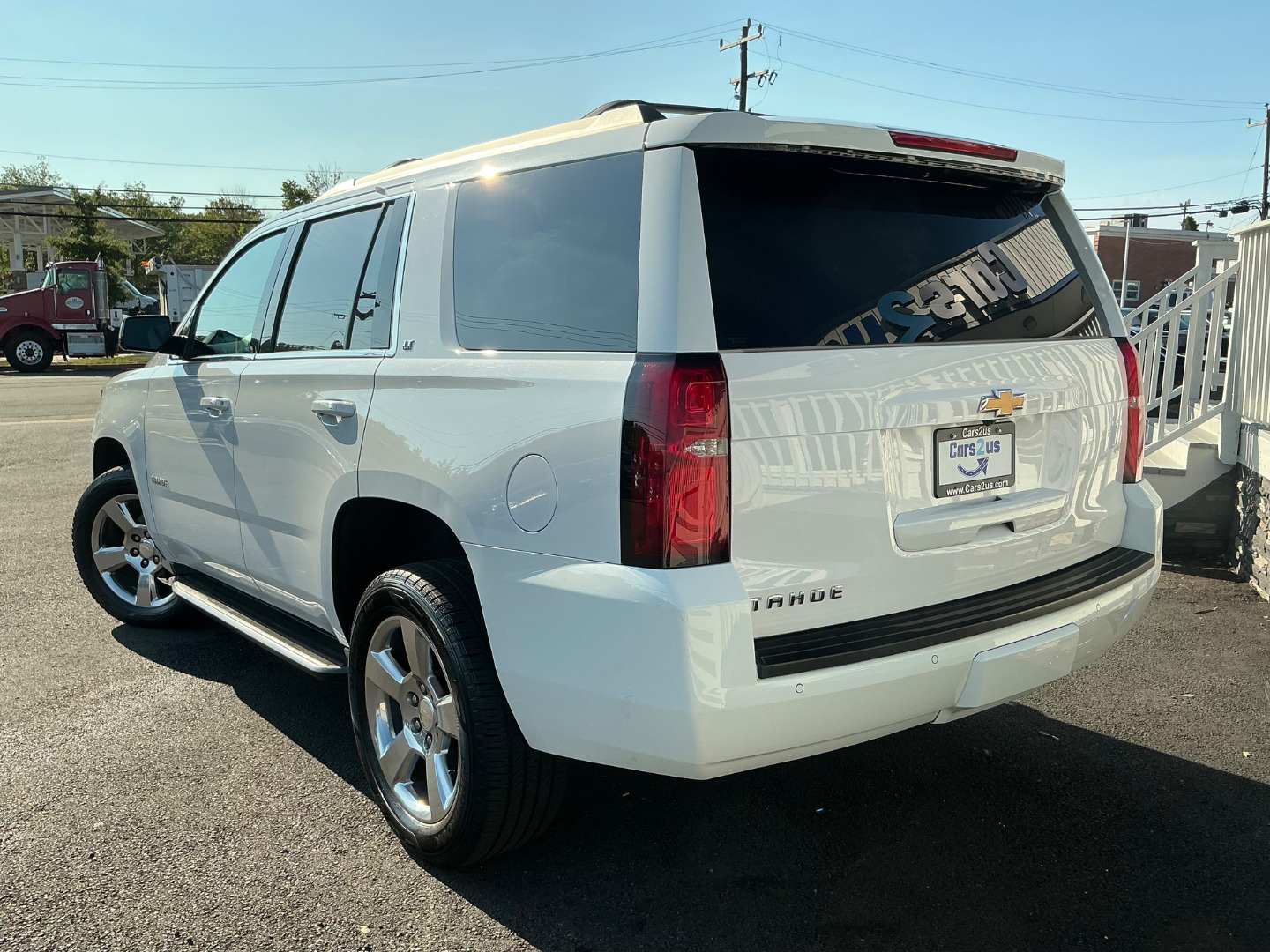 2017 Chevrolet Tahoe LT photo 2