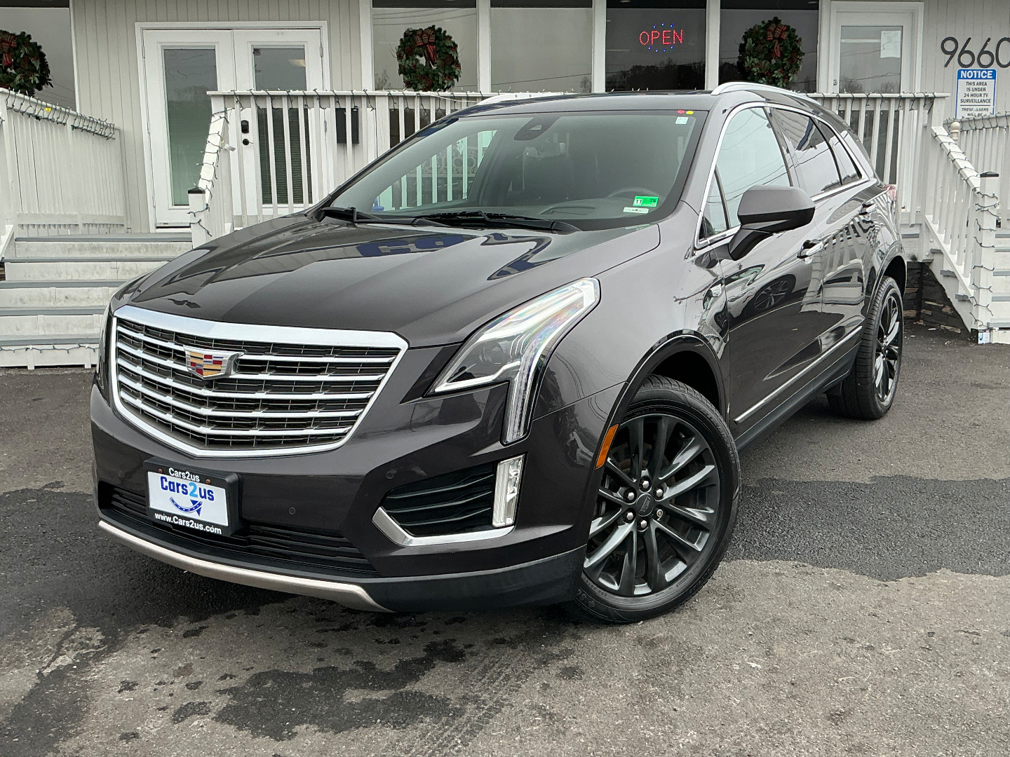2017 Cadillac XT5 Platinum's photo
