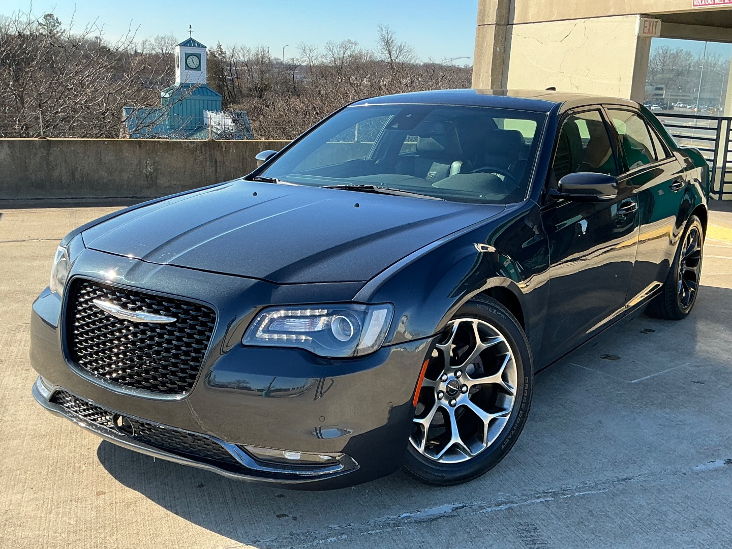 2018 Chrysler 300 S