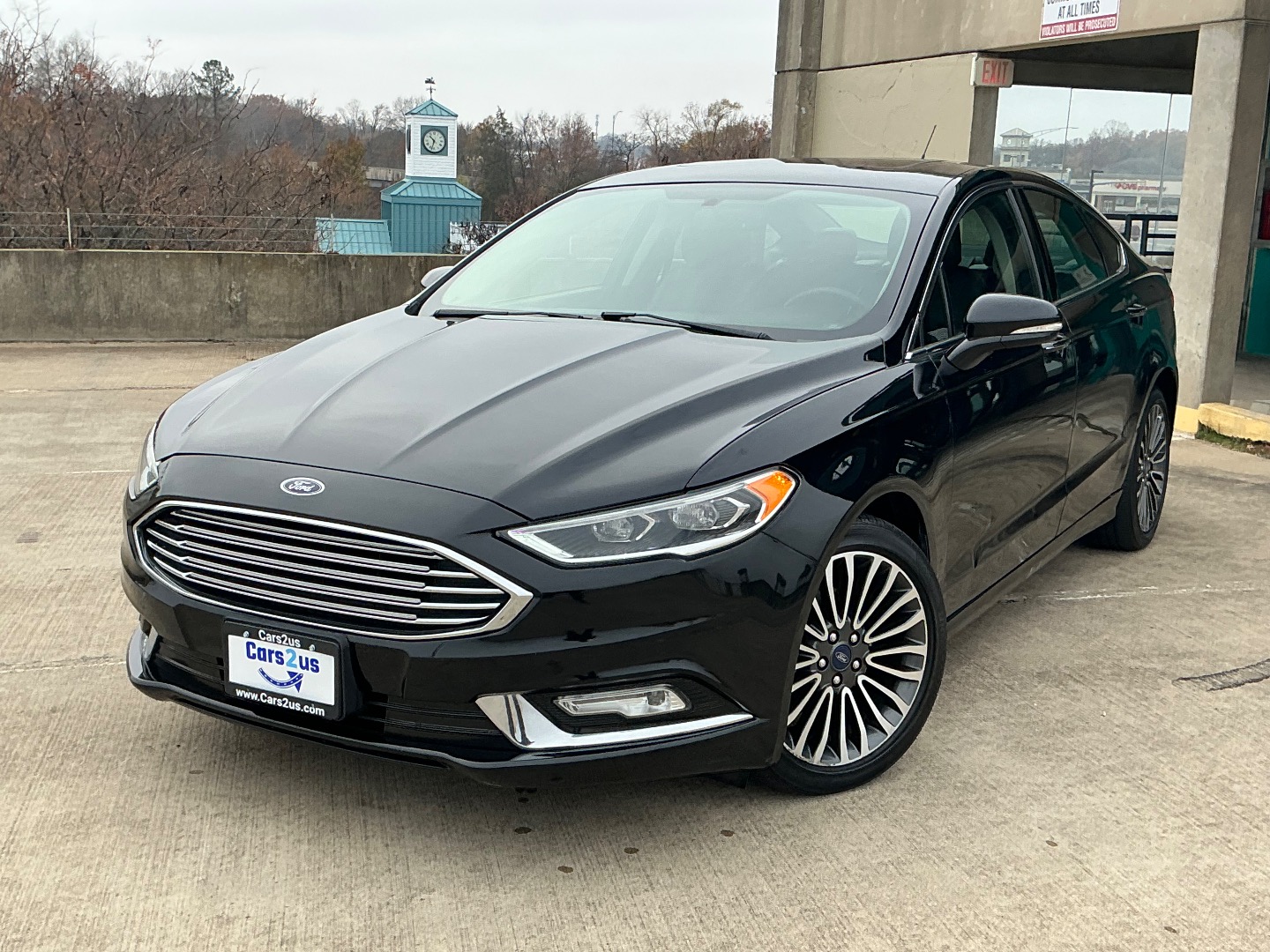 2017 Ford Fusion SE's photo