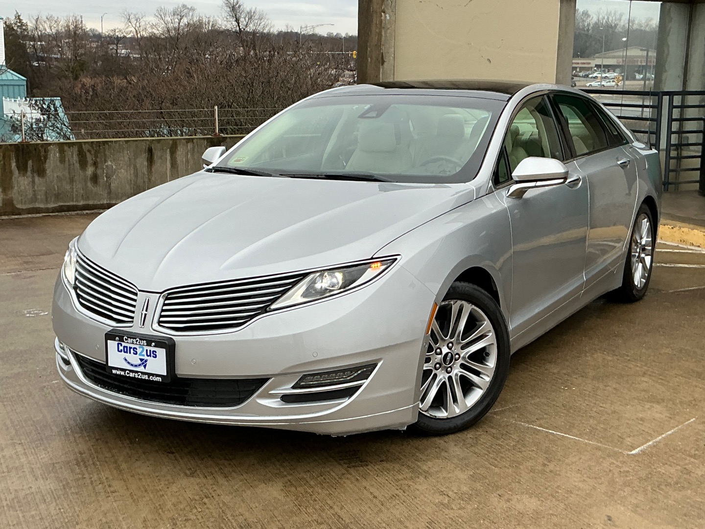 2014 Lincoln MKZ Hybrid's photo