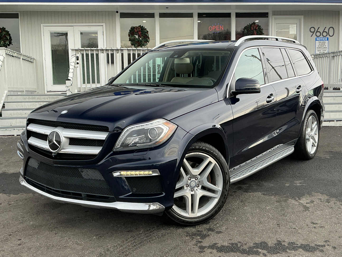 2015 Mercedes-Benz GL-Class GL550's photo