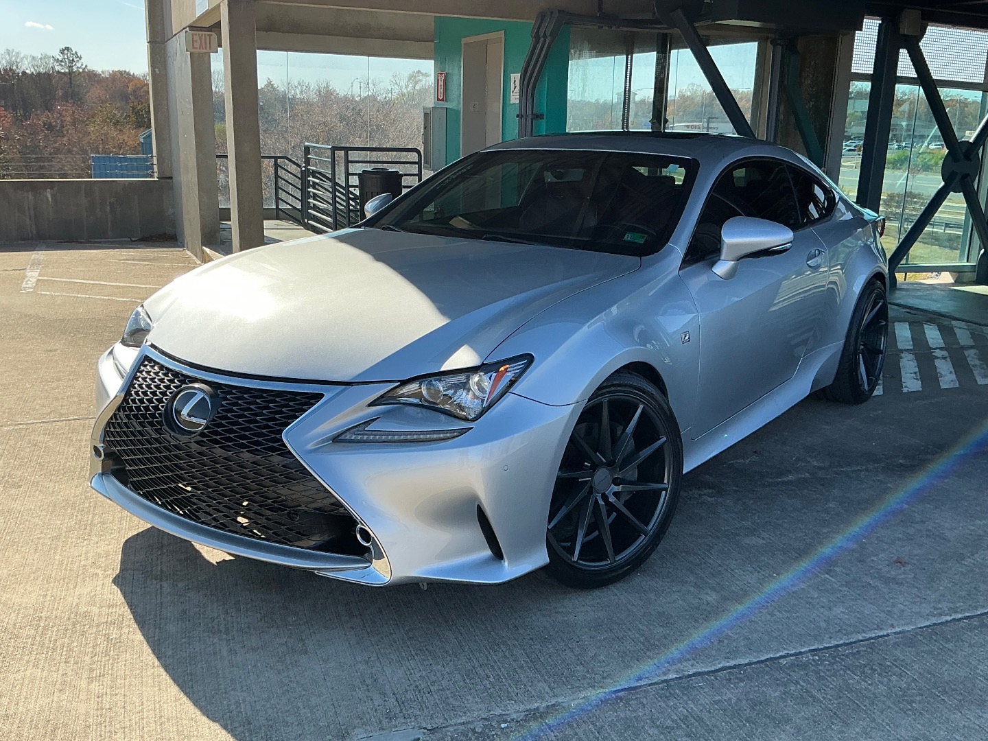 2016 Lexus RC 200t's photo