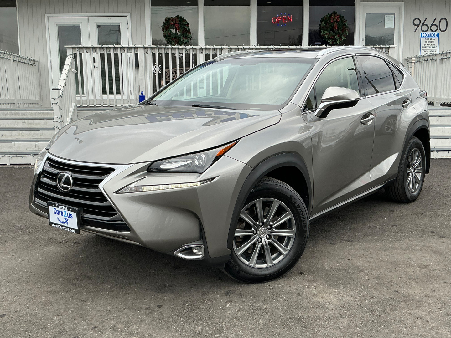 2016 Lexus NX 200t's photo