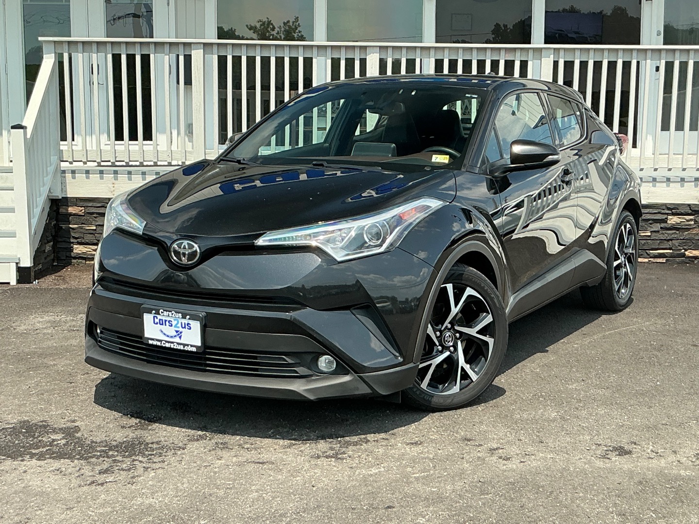 2019 Toyota C-HR Limited's photo