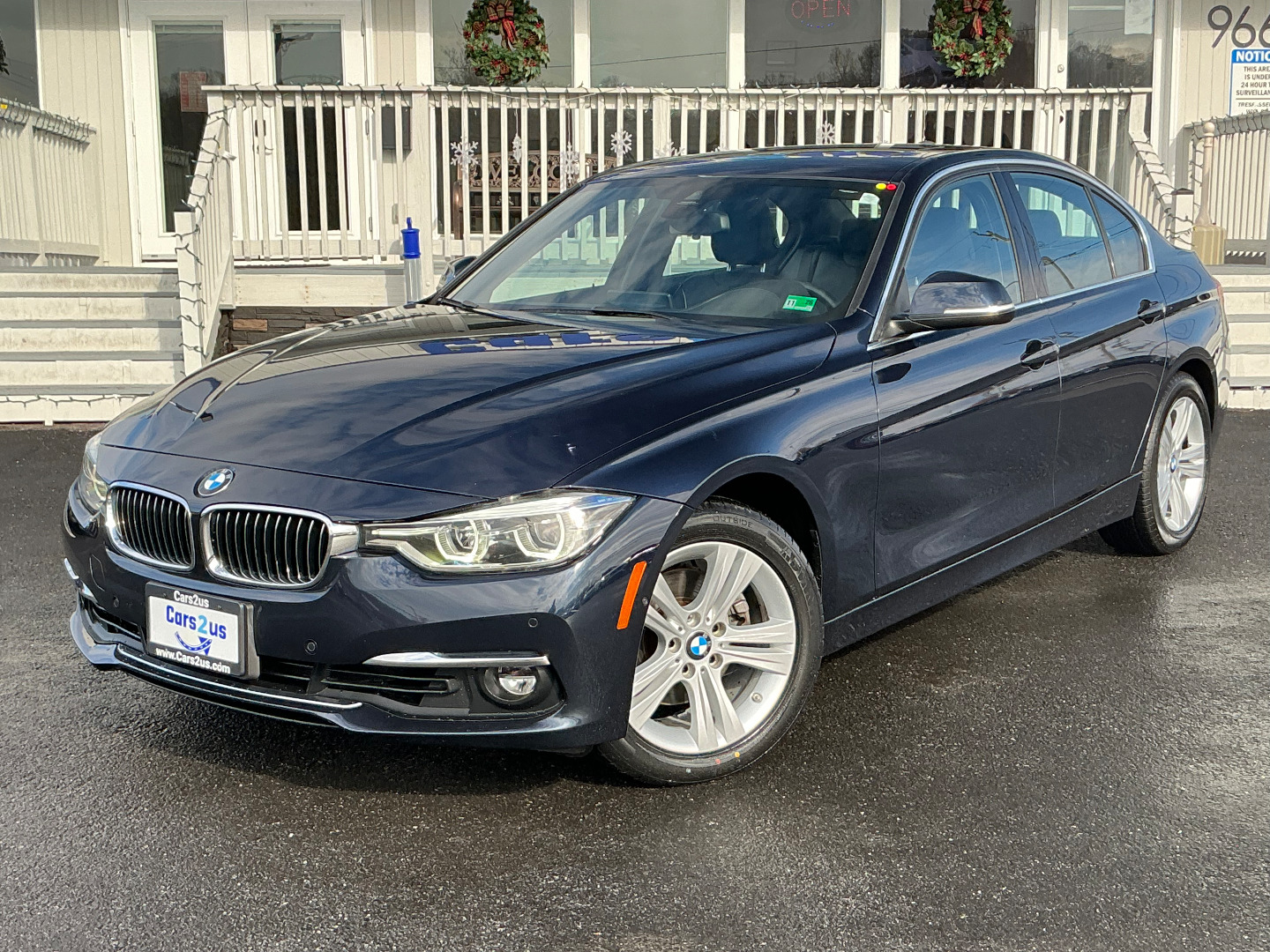 2017 BMW 3 Series 330i's photo