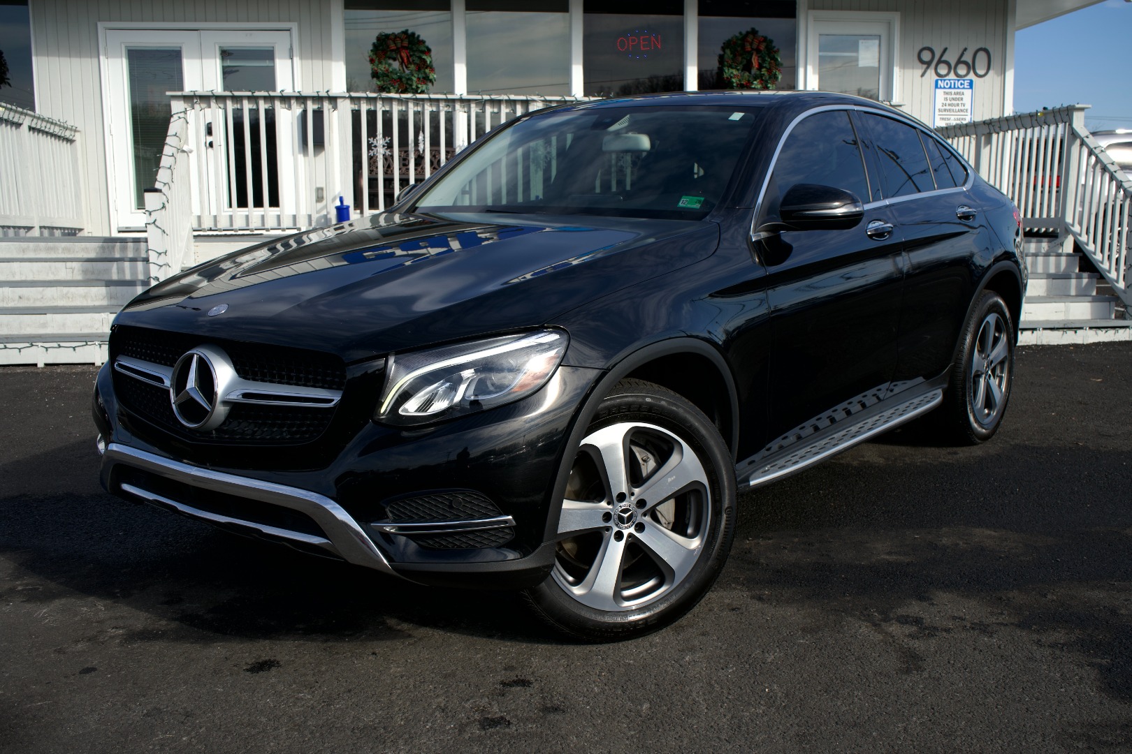 2017 Mercedes-Benz GLC Coupe GLC300's photo