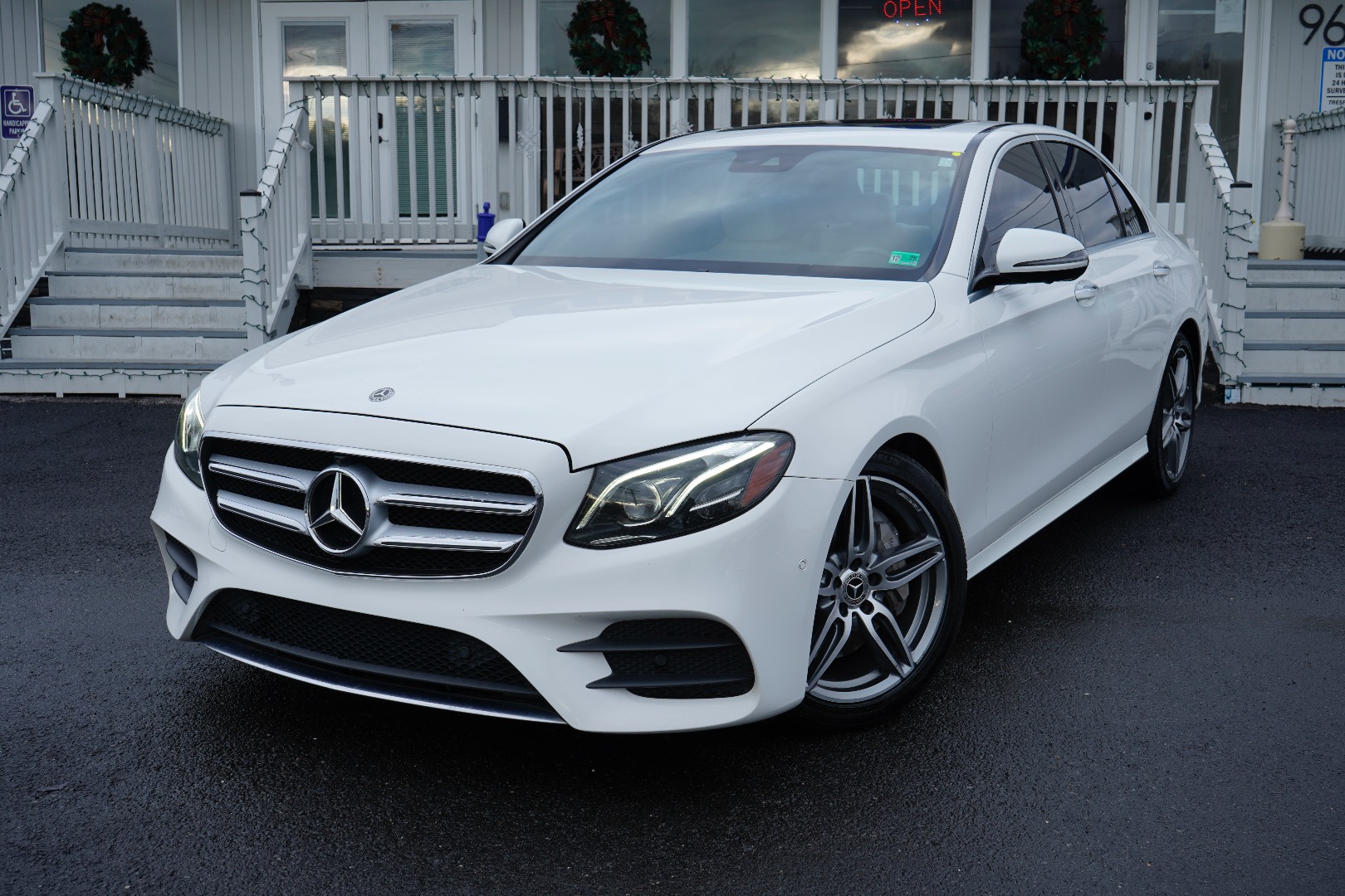 2019 Mercedes-Benz E-Class E300's photo