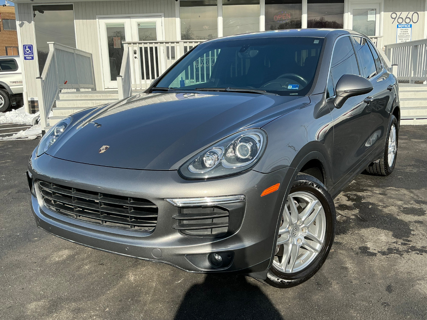 2016 Porsche Cayenne Base