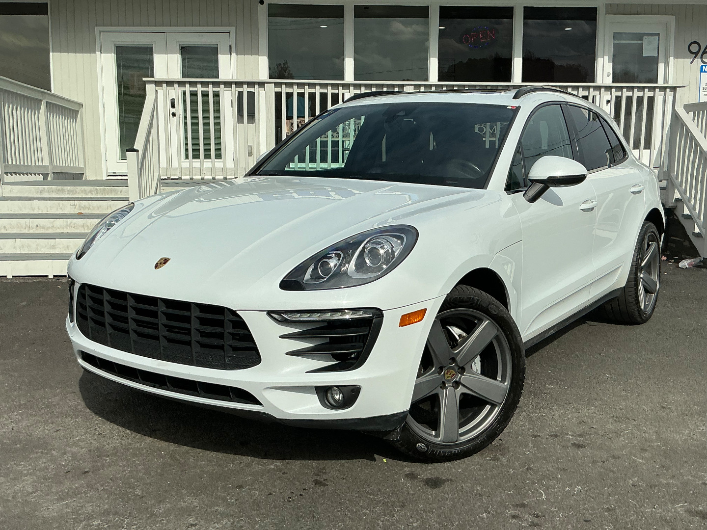 2018 Porsche Macan S's photo