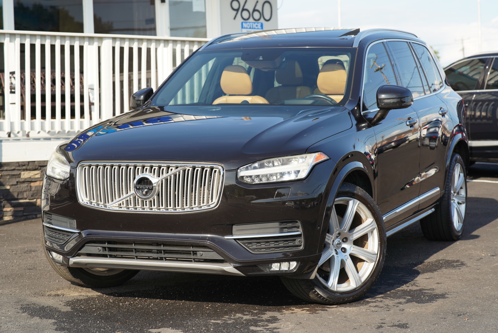 2016 Volvo XC90 First Edition's photo