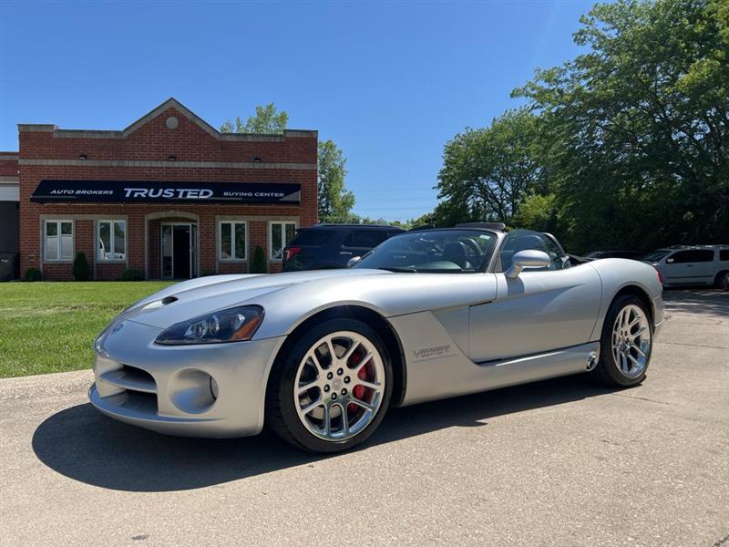 2004 DODGE VIPER SRT10